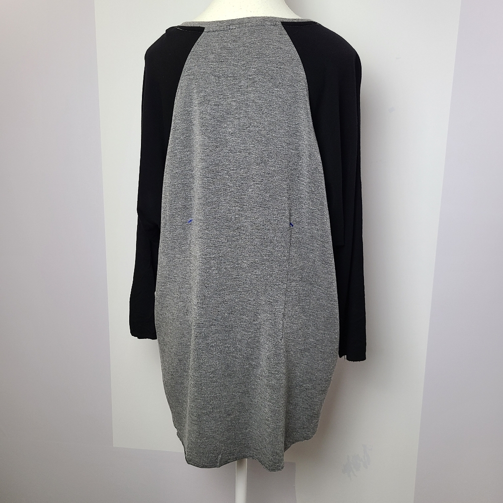 Kit and Ace Black Gray Colorblock Raglan 3/4 Sleeve Shirt Oversized Fit - Picture 2 of 4